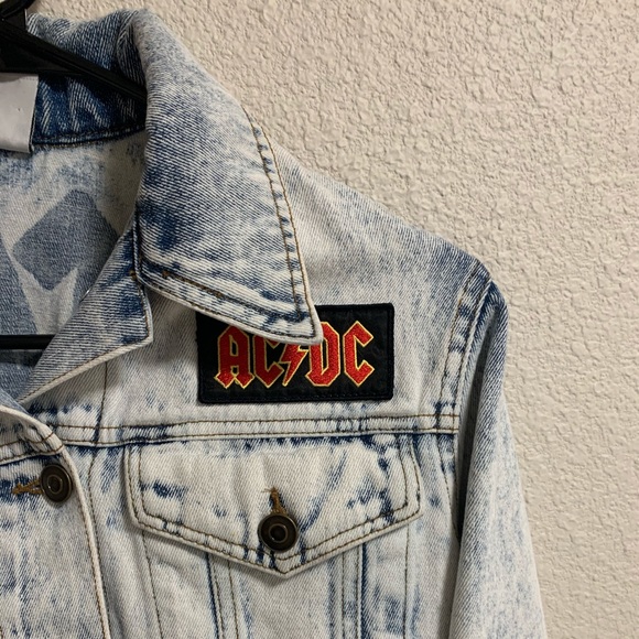 Jean jacket - Picture 2 of 3